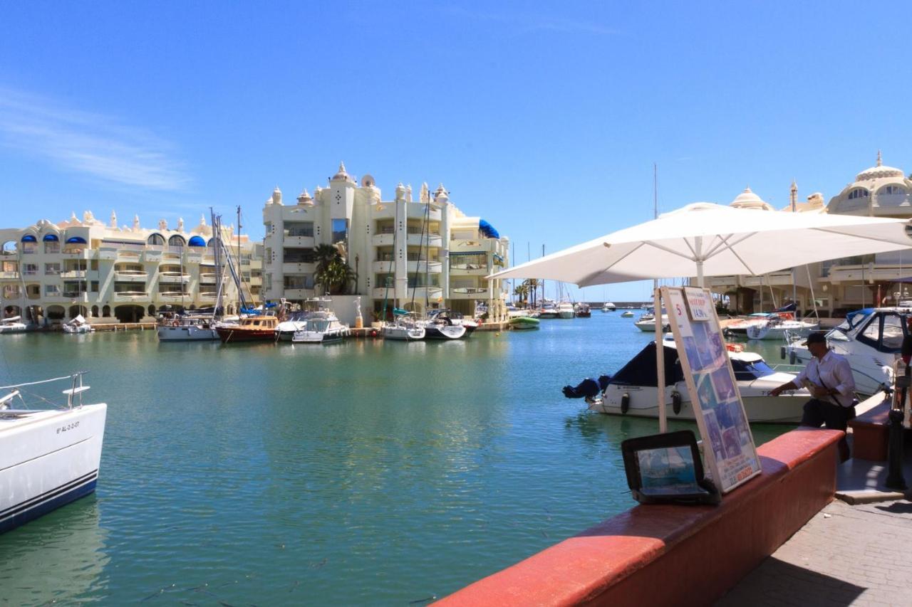 ベナルマデナPuerto Marinaアパートメント エクステリア 写真